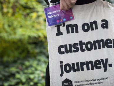 Jutebeutel der push conference 2016 mit der Aufschrift I'm on a customer Journey